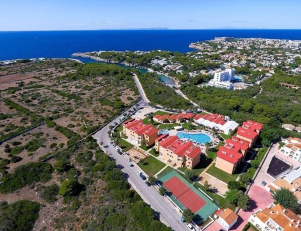 Pierre & Vacances Menorca Cala Blanes Кала-эн-Бланес Экстерьер фото